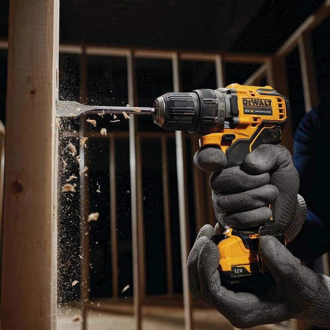 DEWALT DCD701D2 10.8V / 12V XR SUB COMPACT DRILL DRIVER (Includes 2x 2.0Ah Batteries) - Image 6