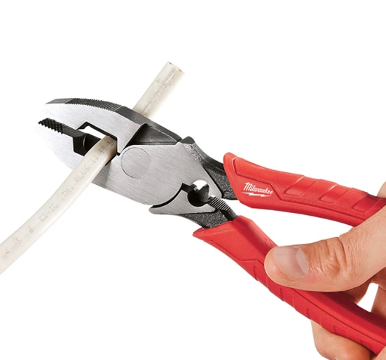 Milwaukee 48226100 Heavy-Duty Linesman Pliers 9in/230mm - 9" Linesman's Pliers - Image 3